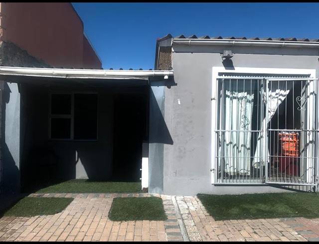 4 BEDROOM HOUSE FOR SALE IN BEACON VALLEY